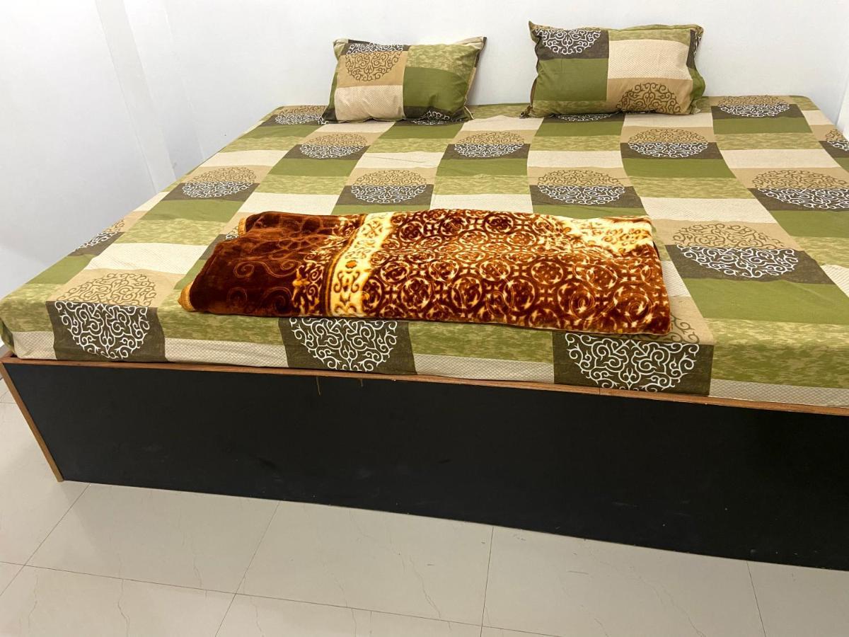 Garuda Guest House Varanasi Exterior photo